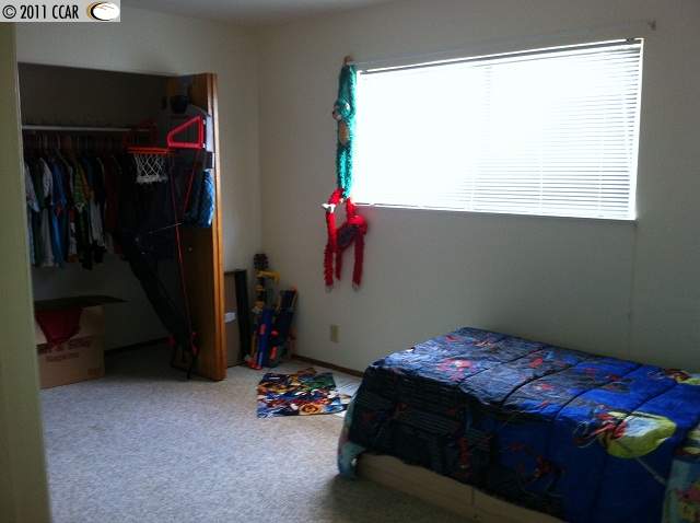 3810 REDDING ST, OAKLAND, California 94619-1324, ,Comm Ri Multi-units 5+,For Sale,REDDING ST,40521215