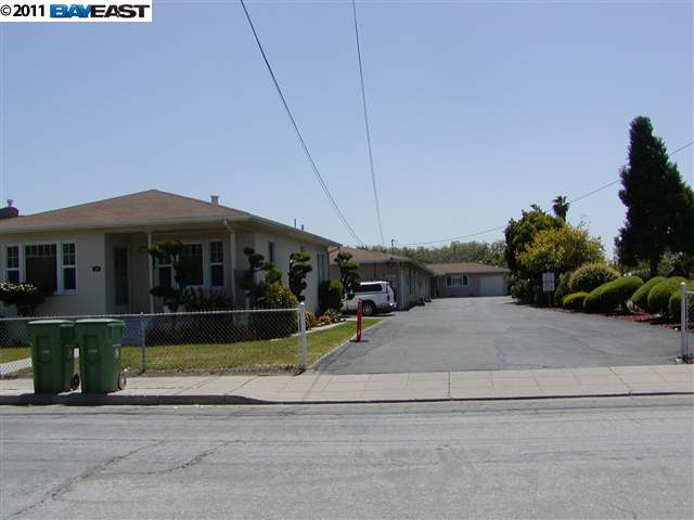 563 LAUREL AVE, HAYWARD, California 94541-3826, ,Comm Ri Multi-units 5+,For Sale,LAUREL AVE,40522014