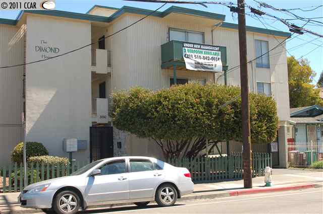 3050 FRUITVALE AVE, OAKLAND, California 94602-2160, ,Comm Ri Multi-units 5+,For Sale,FRUITVALE AVE,40522024