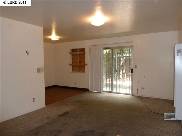 2119 NEVIN AVE, RICHMOND, California 94801-3377, ,Comm Ri Multi-units 5+,For Sale,NEVIN AVE,40526377