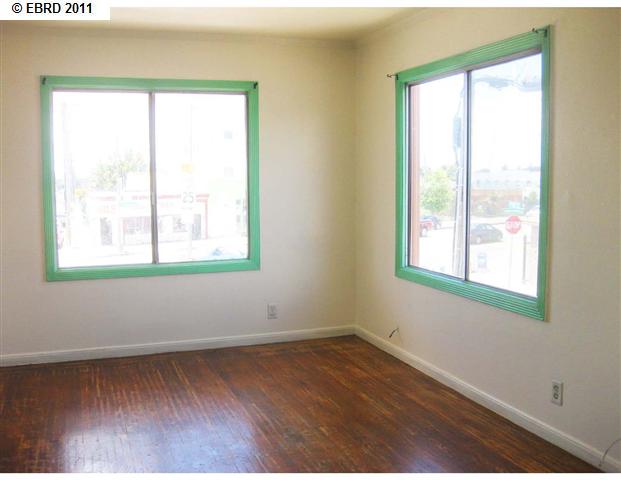 7602 INTERNATIONAL BLVD, OAKLAND, California 94621-2728, ,Comm Ri Multi-units 5+,For Sale,INTERNATIONAL BLVD,40527770