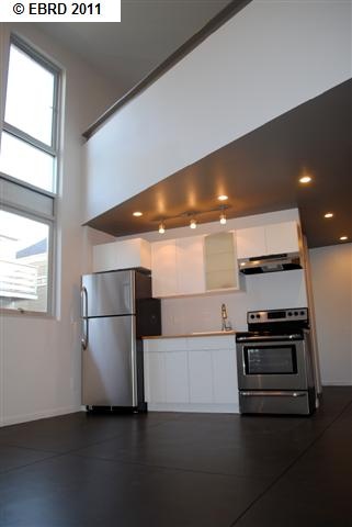 830 MILTON ST, OAKLAND, California 94607-3446, ,Comm Ri Multi-units 5+,For Sale,MILTON ST,40530742