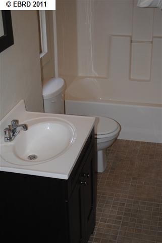 830 MILTON ST, OAKLAND, California 94607-3446, ,Comm Ri Multi-units 5+,For Sale,MILTON ST,40530742