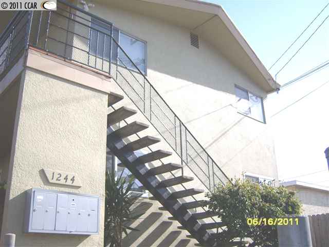 1244 Ashby Ave, BERKELEY, California 94702-2402, ,Comm Ri Multi-units 5+,For Sale,Ashby Ave,40531673