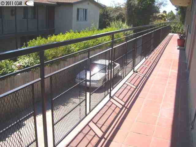 1244 Ashby Ave, BERKELEY, California 94702-2402, ,Comm Ri Multi-units 5+,For Sale,Ashby Ave,40531673