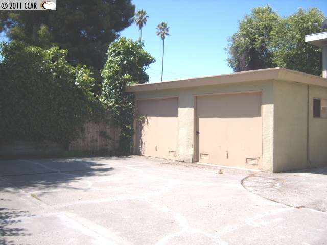 1244 Ashby Ave, BERKELEY, California 94702-2402, ,Comm Ri Multi-units 5+,For Sale,Ashby Ave,40531673