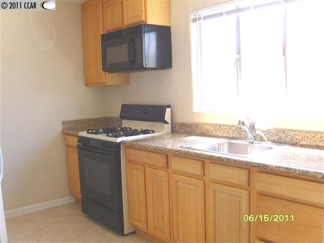 1244 Ashby Ave, BERKELEY, California 94702-2402, ,Comm Ri Multi-units 5+,For Sale,Ashby Ave,40531673