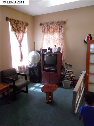 2617 International, OAKLAND, California 94601, ,Comm Ri Multi-units 5+,For Sale,International,40534726