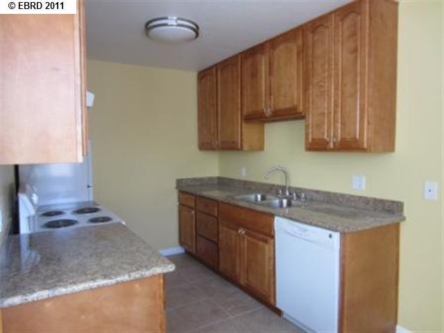 271 JAYNE AVE, OAKLAND, California 94610-4334, ,Comm Ri Multi-units 5+,For Sale,JAYNE AVE,40535026