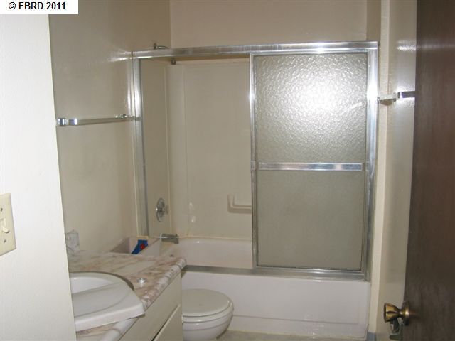 2537 FULTON ST, BERKELEY, California 94704-2727, ,Comm Ri Multi-units 5+,For Sale,FULTON ST,40535114