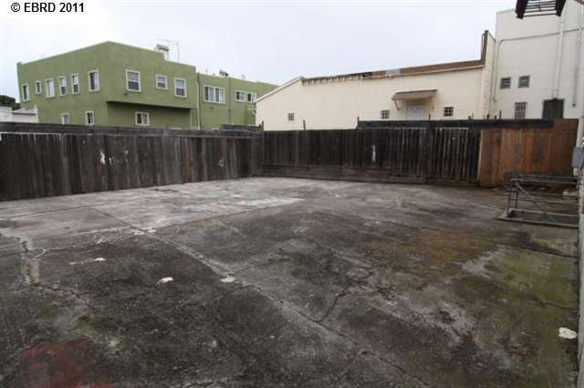 2755 74th Ave, OAKLAND, California 94605, ,Comm Ri Multi-units 5+,For Sale,74th Ave,40535516