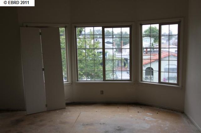 2755 74th Ave, OAKLAND, California 94605, ,Comm Ri Multi-units 5+,For Sale,74th Ave,40535516