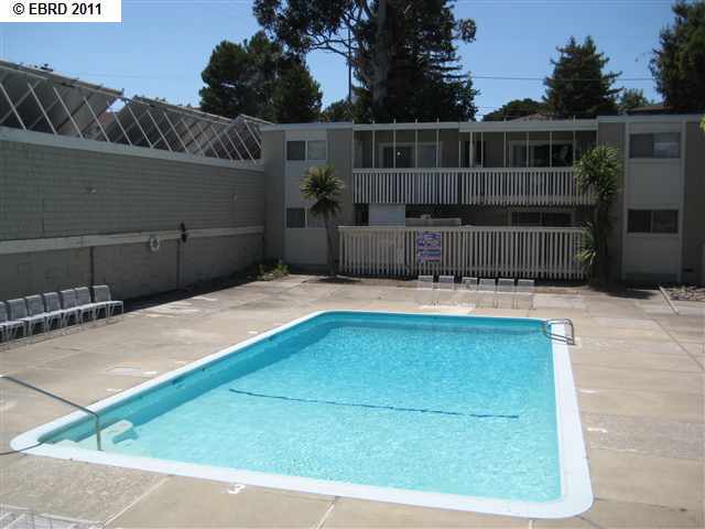 801 ALVAREZ AVE, PINOLE, California 94564-2062, ,Comm Ri Multi-units 5+,For Sale,ALVAREZ AVE,40536147