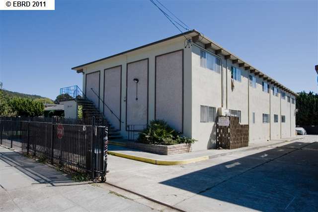 5272 RIVERSIDE AVE, SAN PABLO, California 94806-4042, ,Comm Ri Multi-units 5+,For Sale,RIVERSIDE AVE,40545153
