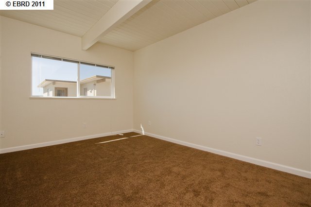 5272 RIVERSIDE AVE, SAN PABLO, California 94806-4042, ,Comm Ri Multi-units 5+,For Sale,RIVERSIDE AVE,40545153