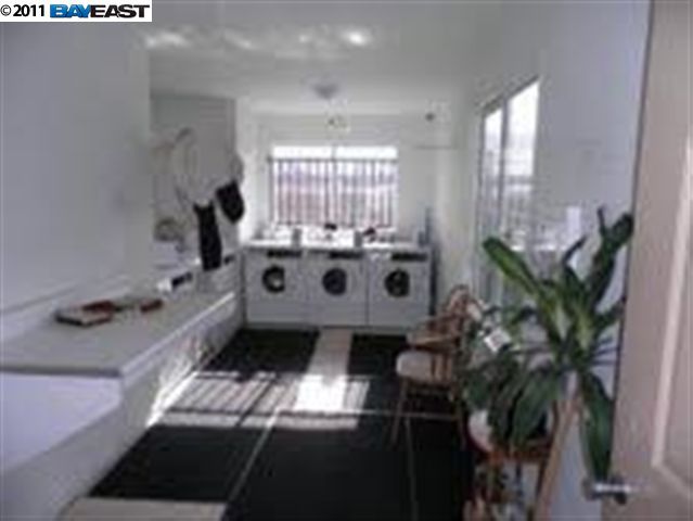 22192 GARDEN AVE, HAYWARD, California 94541-6064, ,Comm Ri Multi-units 5+,For Sale,GARDEN AVE,40546220
