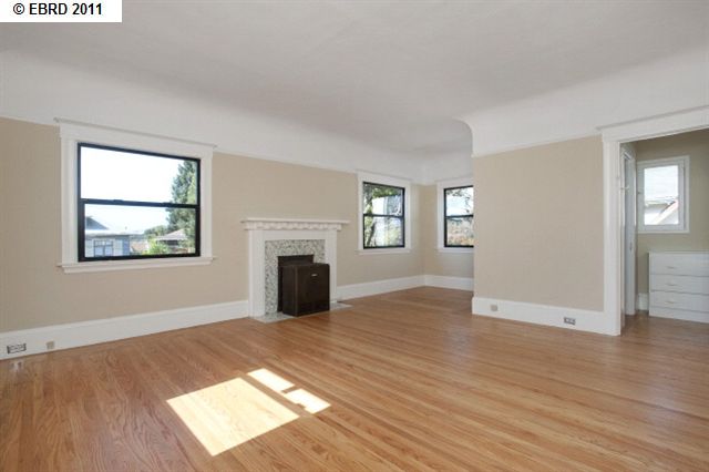 2745 HILLEGASS AVE, BERKELEY, California 94705-1206, ,Comm Ri Multi-units 5+,For Sale,HILLEGASS AVE,40547424