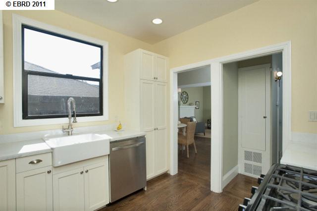 2745 HILLEGASS AVE, BERKELEY, California 94705-1206, ,Comm Ri Multi-units 5+,For Sale,HILLEGASS AVE,40547424