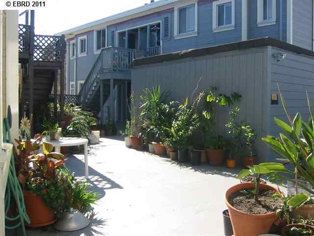 3803 MANILA AVE, OAKLAND, California 94609-2621, ,Comm Ri Multi-units 5+,For Sale,MANILA AVE,40548232