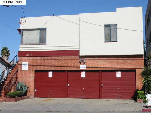 650 ALCATRAZ AVE, OAKLAND, California 94609-1006, ,Comm Ri Multi-units 5+,For Sale,ALCATRAZ AVE,40548498