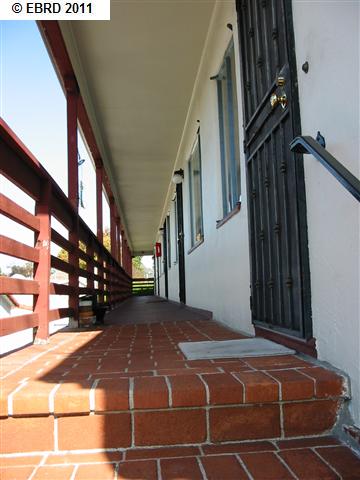 650 ALCATRAZ AVE, OAKLAND, California 94609-1006, ,Comm Ri Multi-units 5+,For Sale,ALCATRAZ AVE,40548498