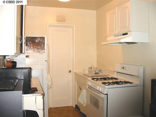 650 ALCATRAZ AVE, OAKLAND, California 94609-1006, ,Comm Ri Multi-units 5+,For Sale,ALCATRAZ AVE,40548498