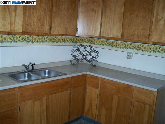 1242 PARK ST, ALAMEDA, California 94501-5212, ,Comm Industrial For Lease,For Rent,PARK ST,40937790