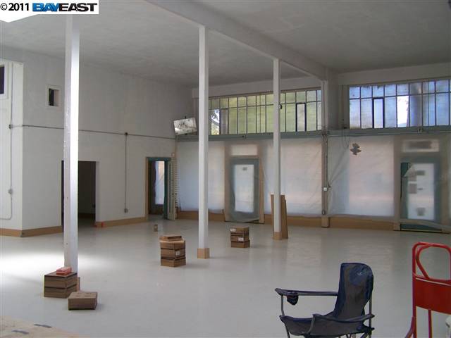 2154 SAN PABLO AVE, BERKELEY, California 94702-1828, ,Comm Industrial For Lease,For Rent,SAN PABLO AVE,40937833