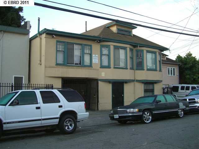 811 APGAR ST, OAKLAND, California 94608-3818, ,Comm Ri Multi-units 5+,For Sale,APGAR ST,40552601
