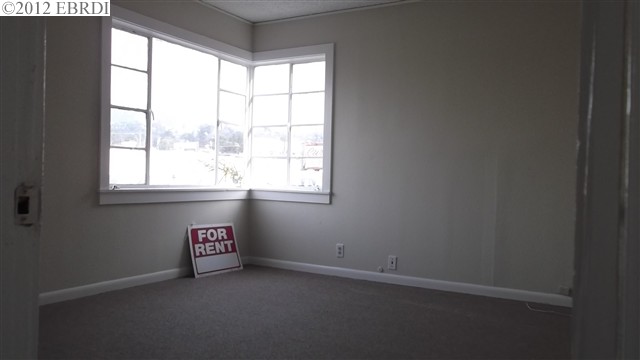 6625 BANCROFT AVE, OAKLAND, California 94605-2001, ,Comm Ri Multi-units 5+,For Sale,BANCROFT AVE,40558103