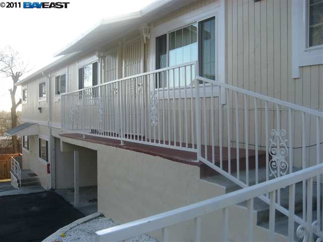 15963 MAUBERT AVENUE, SAN LEANDRO, California 94578-1201, ,Comm Ri Multi-units 5+,For Sale,MAUBERT AVENUE,40559254