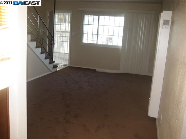 15963 MAUBERT AVENUE, SAN LEANDRO, California 94578-1201, ,Comm Ri Multi-units 5+,For Sale,MAUBERT AVENUE,40559254
