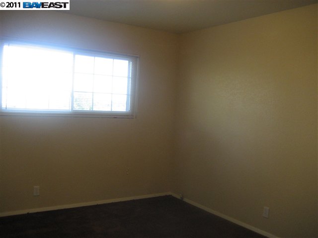 15963 MAUBERT AVENUE, SAN LEANDRO, California 94578-1201, ,Comm Ri Multi-units 5+,For Sale,MAUBERT AVENUE,40559254