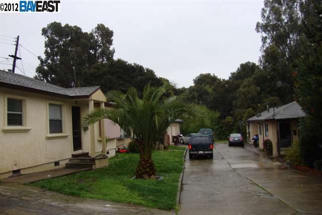 1609 E ST, HAYWARD, California 94541-5326, ,Comm Ri Multi-units 5+,For Sale,E ST,40560623