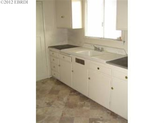 4237 FOOTHILL BLVD, OAKLAND, California 94601-4621, ,Comm Ri Multi-units 5+,For Sale,FOOTHILL BLVD,40561182