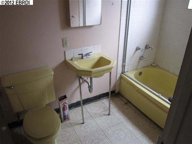488 CHETWOOD ST, OAKLAND, California 94610-2649, ,Comm Ri Multi-units 5+,For Sale,CHETWOOD ST,40561708