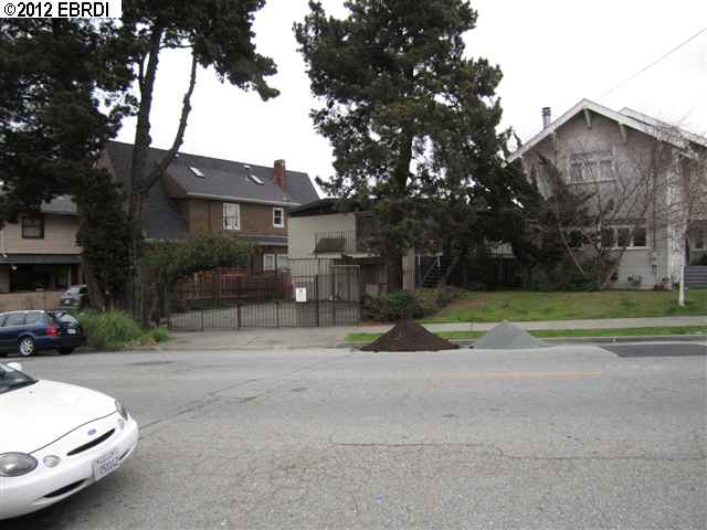 488 CHETWOOD ST, OAKLAND, California 94610-2649, ,Comm Ri Multi-units 5+,For Sale,CHETWOOD ST,40561708