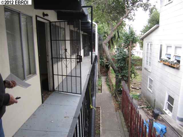 488 CHETWOOD ST, OAKLAND, California 94610-2649, ,Comm Ri Multi-units 5+,For Sale,CHETWOOD ST,40561708