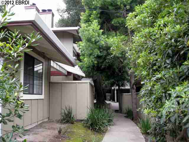 2520 38TH AVE, OAKLAND, California 94601-3806, ,Comm Ri Multi-units 5+,For Sale,38TH AVE,40561817