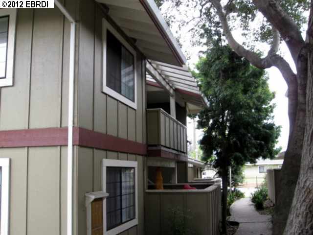 2520 38TH AVE, OAKLAND, California 94601-3806, ,Comm Ri Multi-units 5+,For Sale,38TH AVE,40561817
