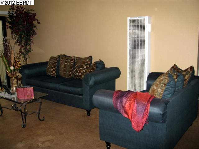 2520 38TH AVE, OAKLAND, California 94601-3806, ,Comm Ri Multi-units 5+,For Sale,38TH AVE,40561817