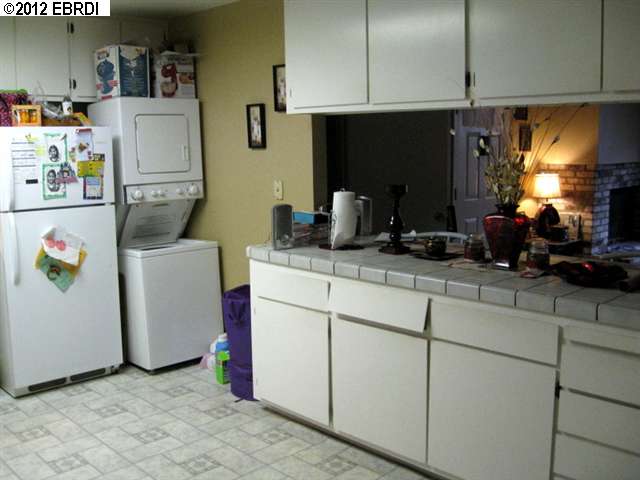 2520 38TH AVE, OAKLAND, California 94601-3806, ,Comm Ri Multi-units 5+,For Sale,38TH AVE,40561817