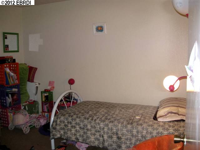 2520 38TH AVE, OAKLAND, California 94601-3806, ,Comm Ri Multi-units 5+,For Sale,38TH AVE,40561817