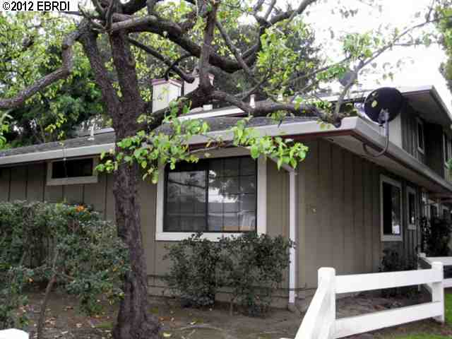 2520 38TH AVE, OAKLAND, California 94601-3806, ,Comm Ri Multi-units 5+,For Sale,38TH AVE,40561817