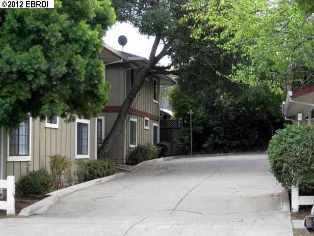 2520 38TH AVE, OAKLAND, California 94601-3806, ,Comm Ri Multi-units 5+,For Sale,38TH AVE,40561817