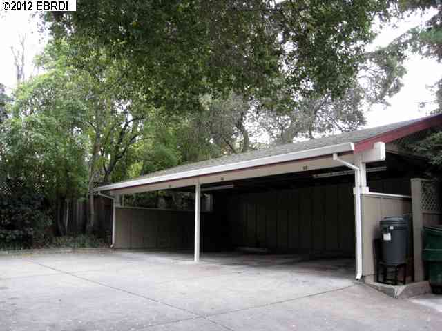 2520 38TH AVE, OAKLAND, California 94601-3806, ,Comm Ri Multi-units 5+,For Sale,38TH AVE,40561817