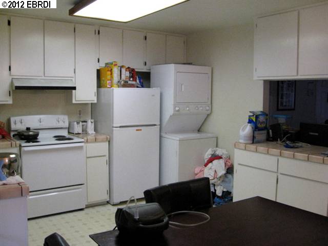 2520 38TH AVE, OAKLAND, California 94601-3806, ,Comm Ri Multi-units 5+,For Sale,38TH AVE,40561817