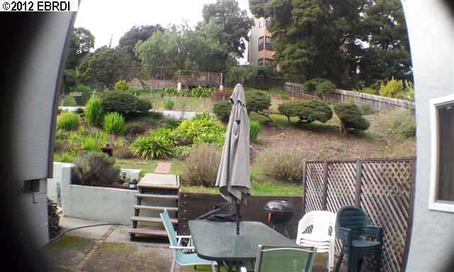 637 VALLE VISTA AVE, OAKLAND, California 94610-1946, ,Comm Ri Multi-units 5+,For Sale,VALLE VISTA AVE,40562297