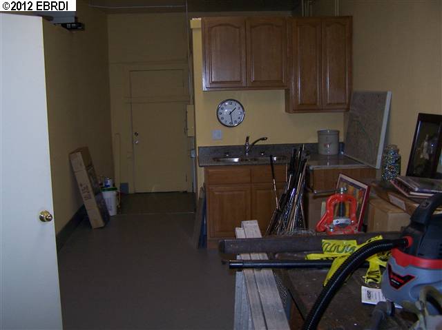 1527 MACARTHUR BLVD, OAKLAND, California 94602-1225, ,Comm Ri Multi-units 5+,For Sale,MACARTHUR BLVD,40563963