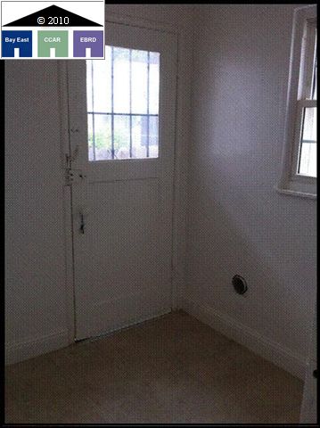4370 FLEMING AVE, OAKLAND, California 94619-2530, ,Comm Ri Multi-units 5+,For Sale,FLEMING AVE,40564034